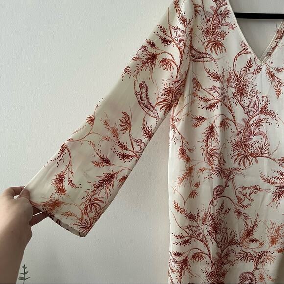 Aritzia Little Moon Brassia Printed Satin Shift Dress - Picture 4 of 8